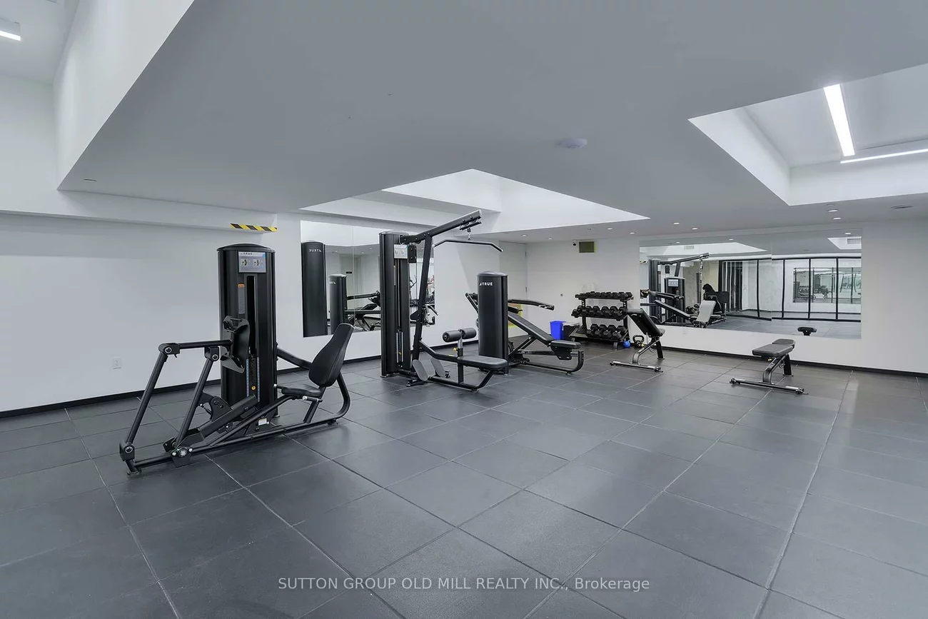 1035, Southdown, Clarkson, Mississauga