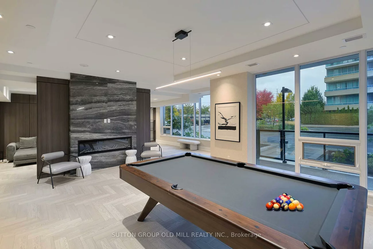 1035, Southdown, Clarkson, Mississauga