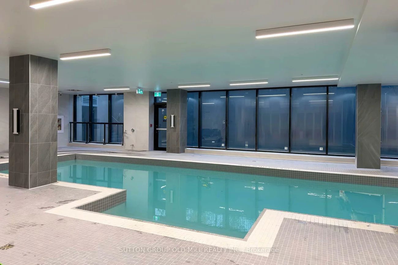 1035, Southdown, Clarkson, Mississauga