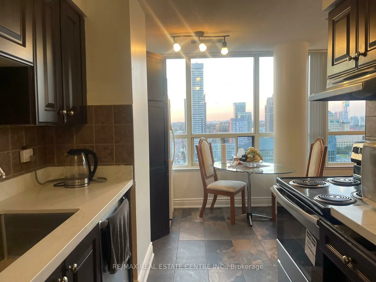 400, Webb, City Centre, Mississauga