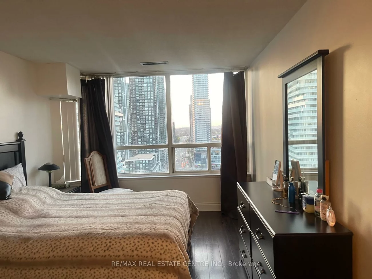 400, Webb, City Centre, Mississauga