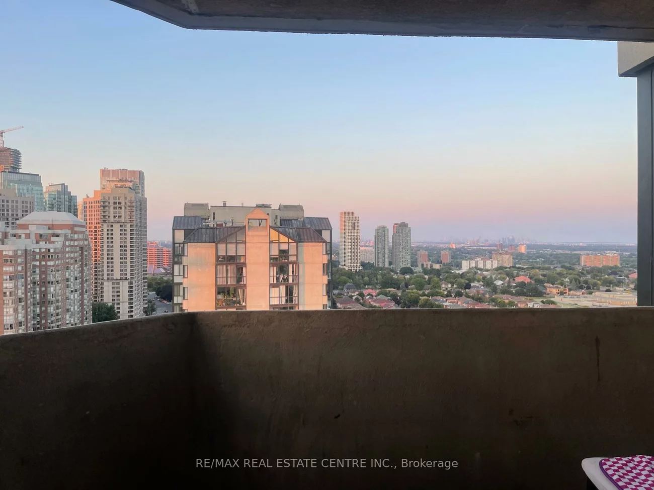 400, Webb, City Centre, Mississauga