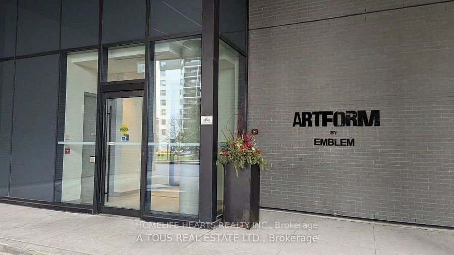 86, Dundas, Cooksville, Mississauga