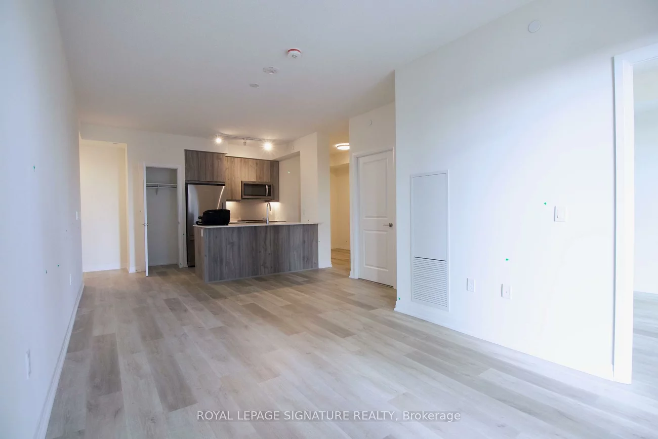 15, Watergarden, Hurontario, Mississauga