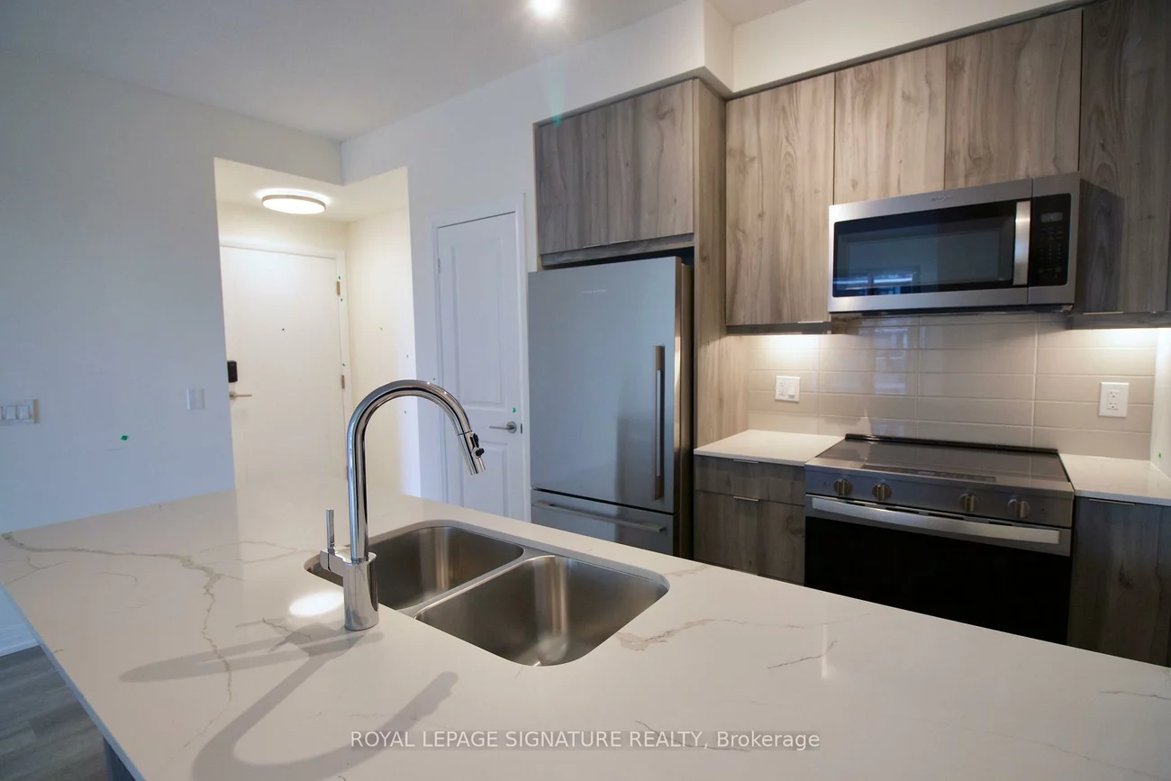 15, Watergarden, Hurontario, Mississauga