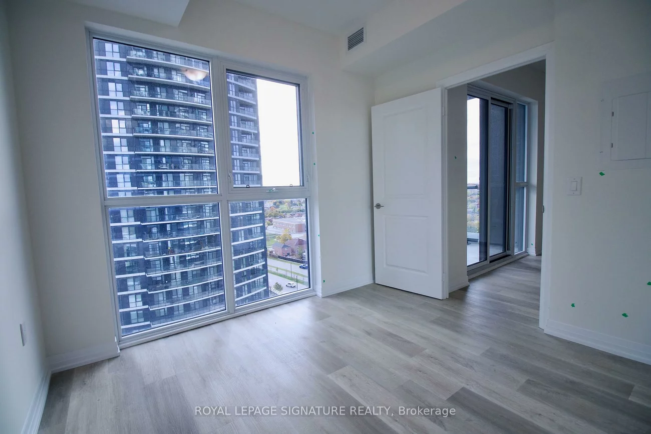 15, Watergarden, Hurontario, Mississauga