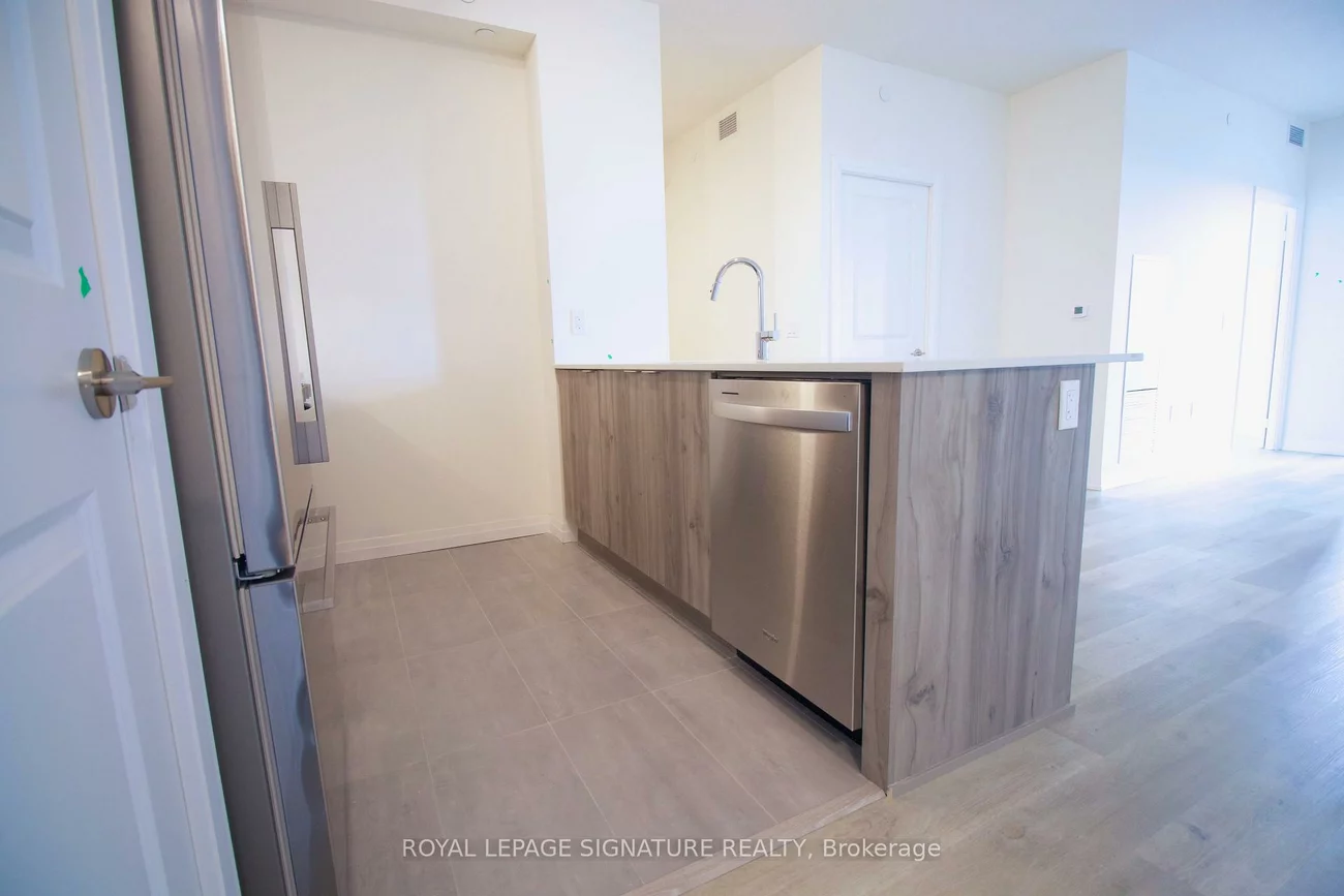 15, Watergarden, Hurontario, Mississauga