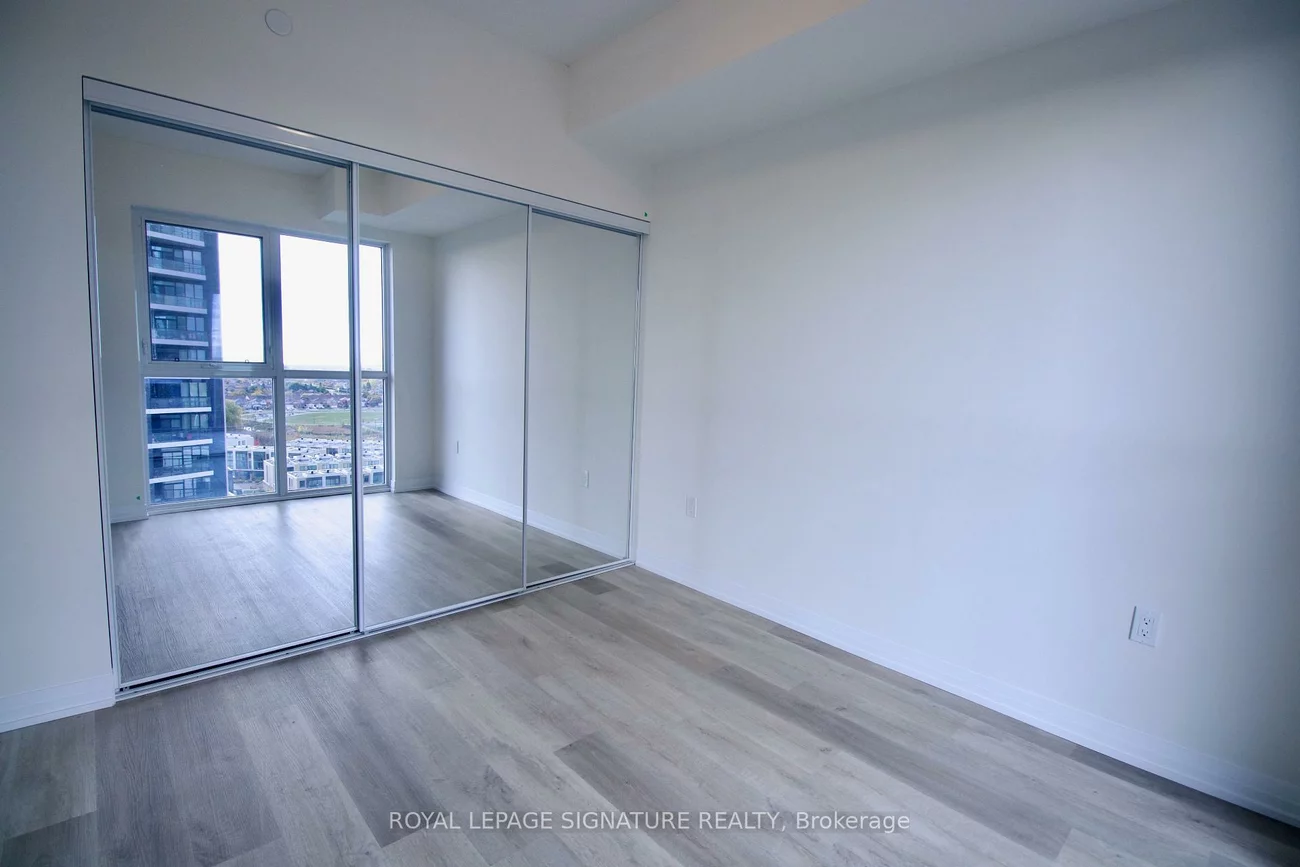 15, Watergarden, Hurontario, Mississauga