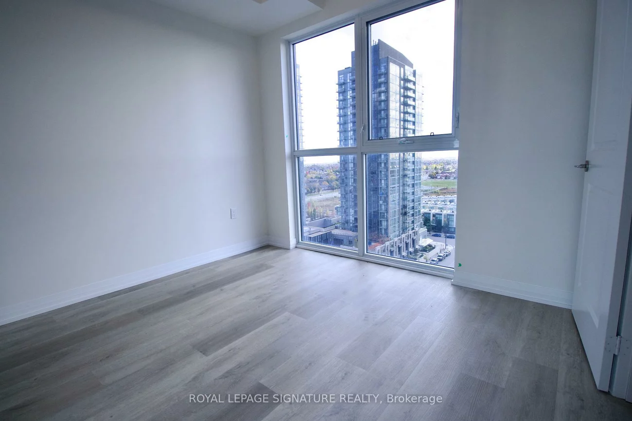 15, Watergarden, Hurontario, Mississauga