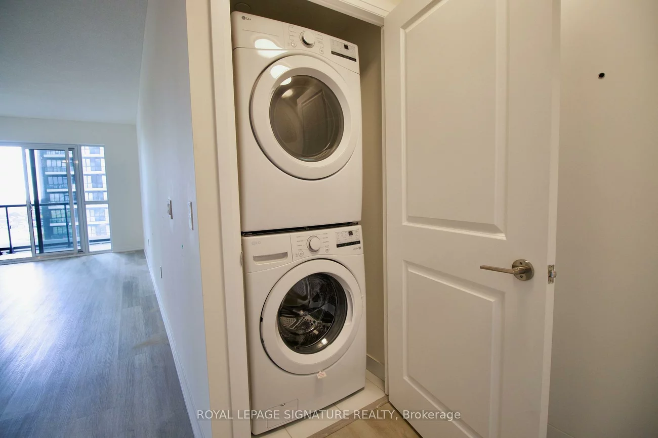 15, Watergarden, Hurontario, Mississauga