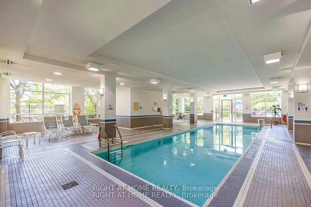 3504, Hurontario, Fairview, Mississauga