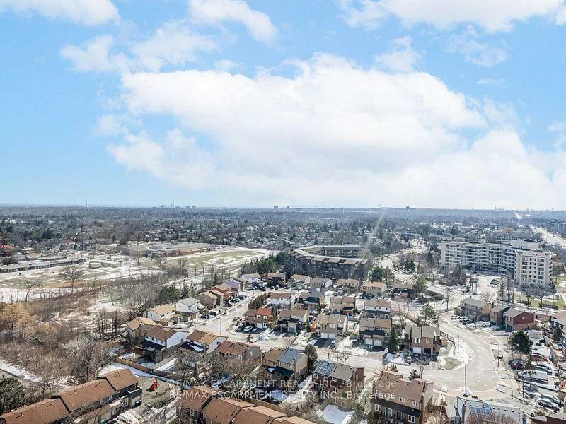 880, Dundas, Erindale, Mississauga