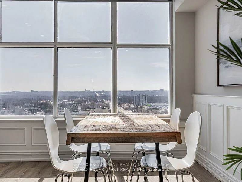 880, Dundas, Erindale, Mississauga