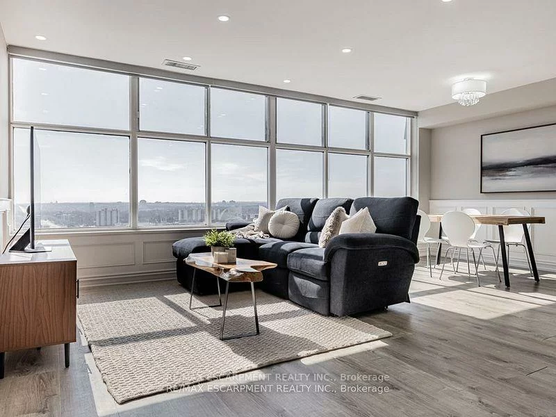 880, Dundas, Erindale, Mississauga