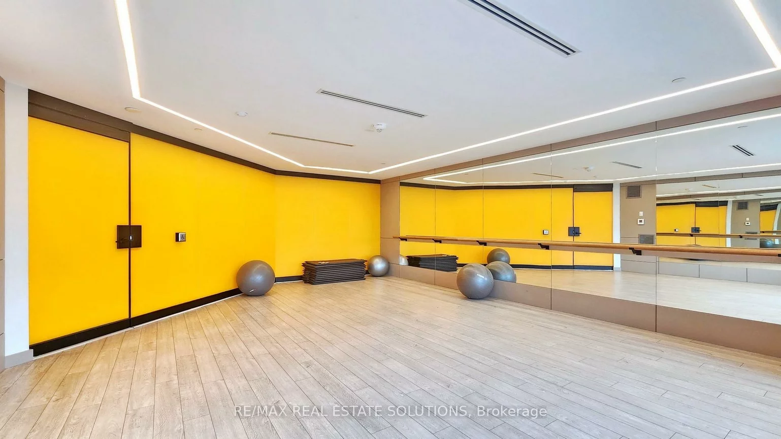 4655, Metcalfe, Central Erin Mills, Mississauga