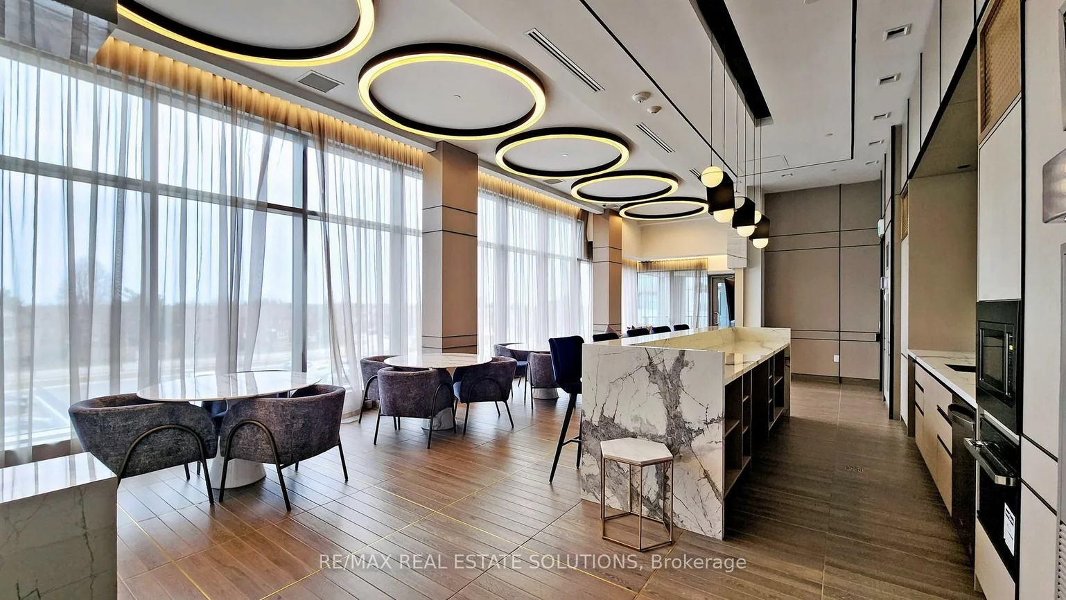 4655, Metcalfe, Central Erin Mills, Mississauga