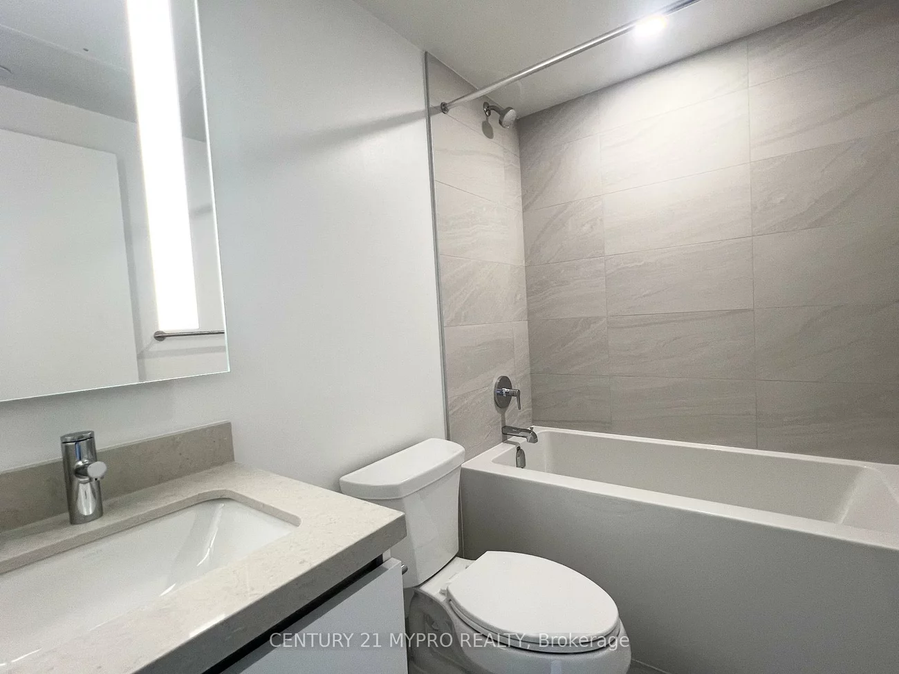 4015, The Exchange, City Centre, Mississauga