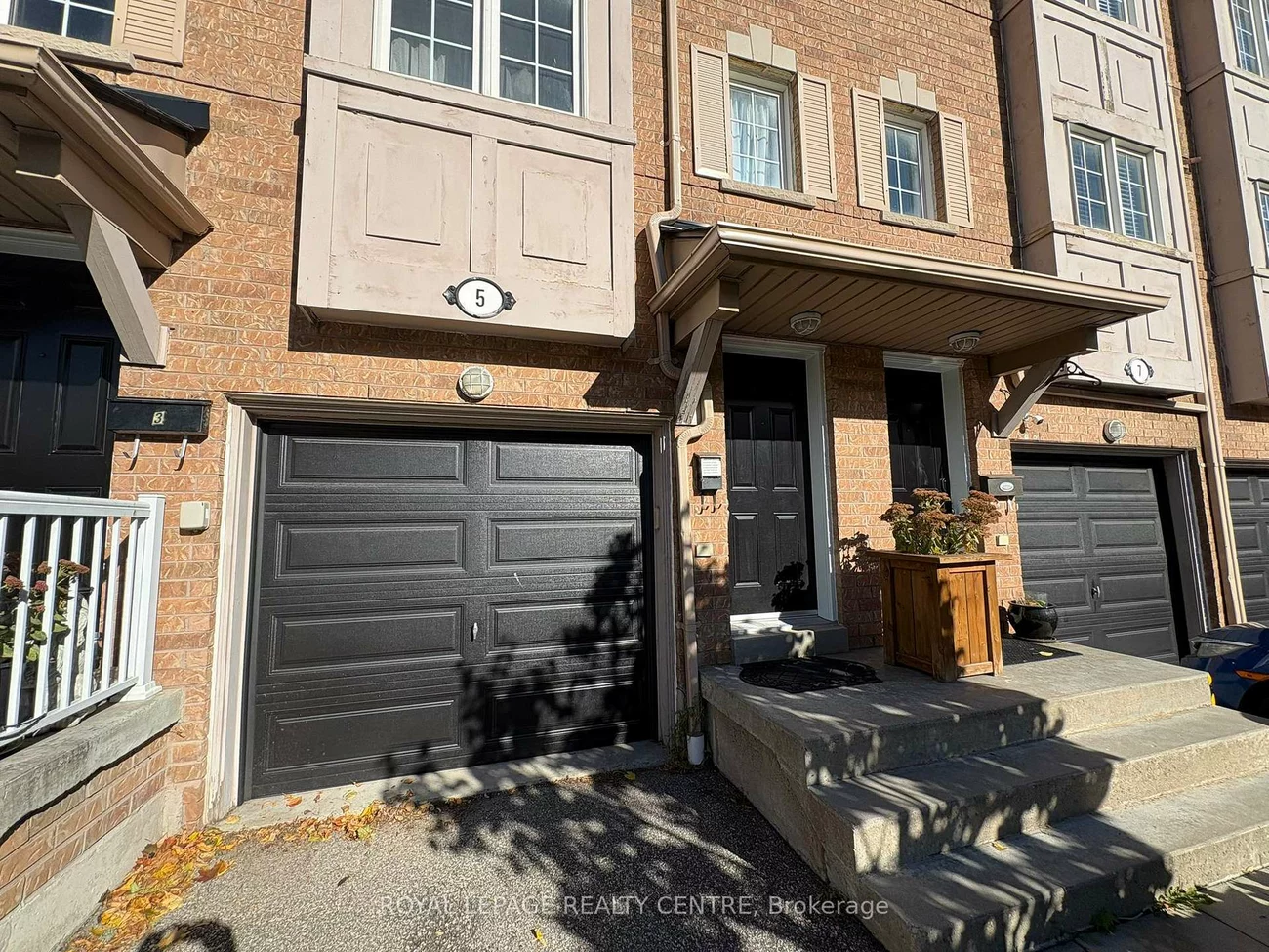 1128, Dundas, Erindale, Mississauga