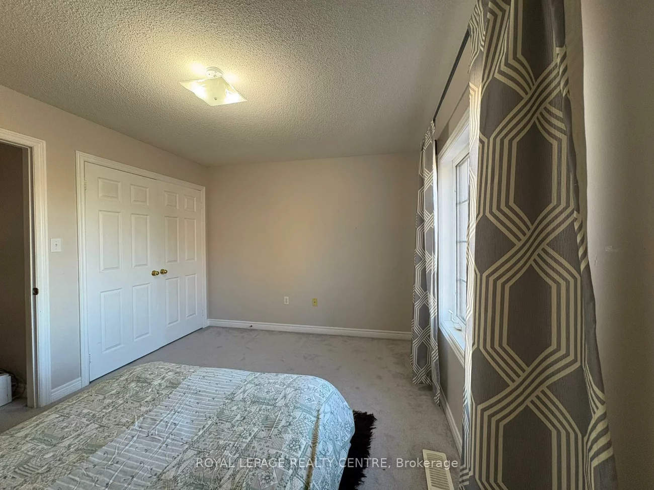 1128, Dundas, Erindale, Mississauga