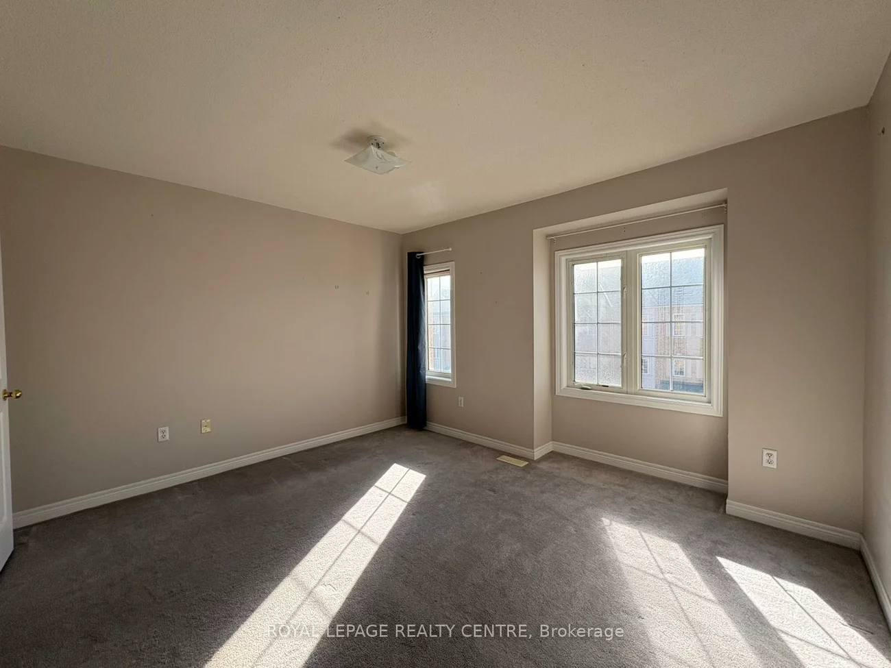 1128, Dundas, Erindale, Mississauga