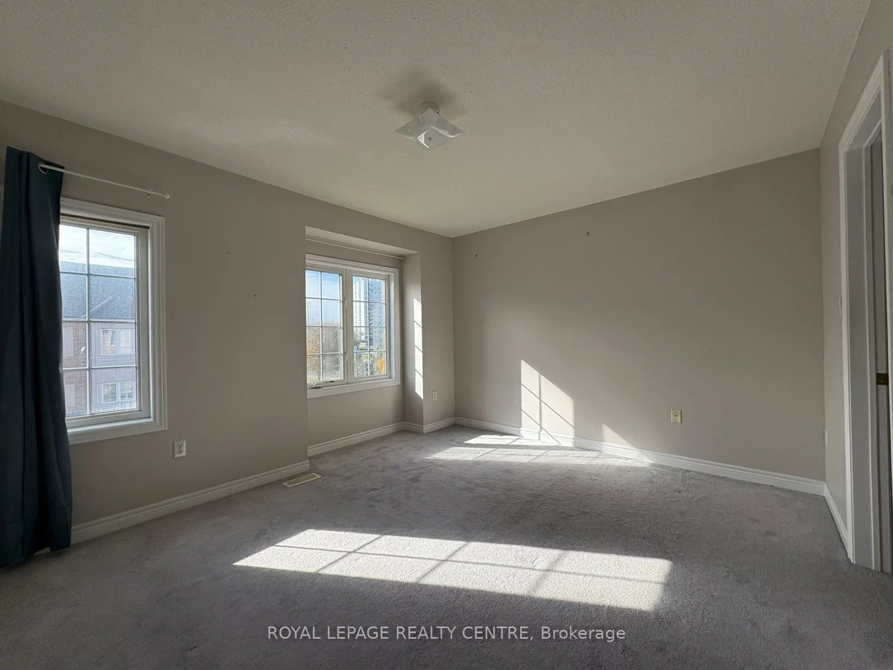 1128, Dundas, Erindale, Mississauga