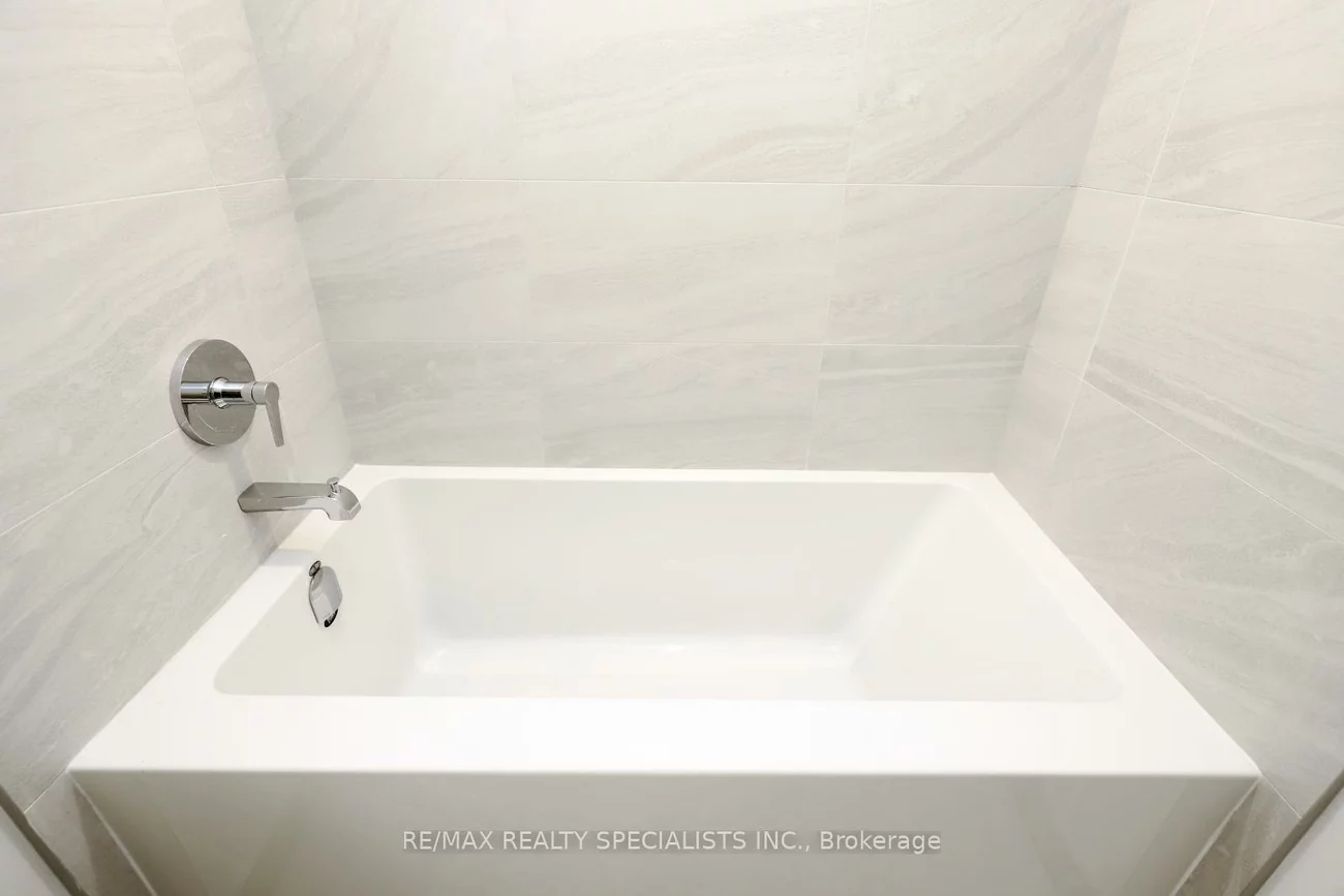 4015, The Exchange ||, City Centre, Mississauga