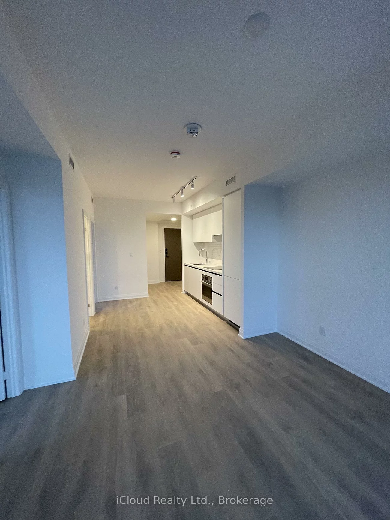 4015, The Exchange, City Centre, Mississauga