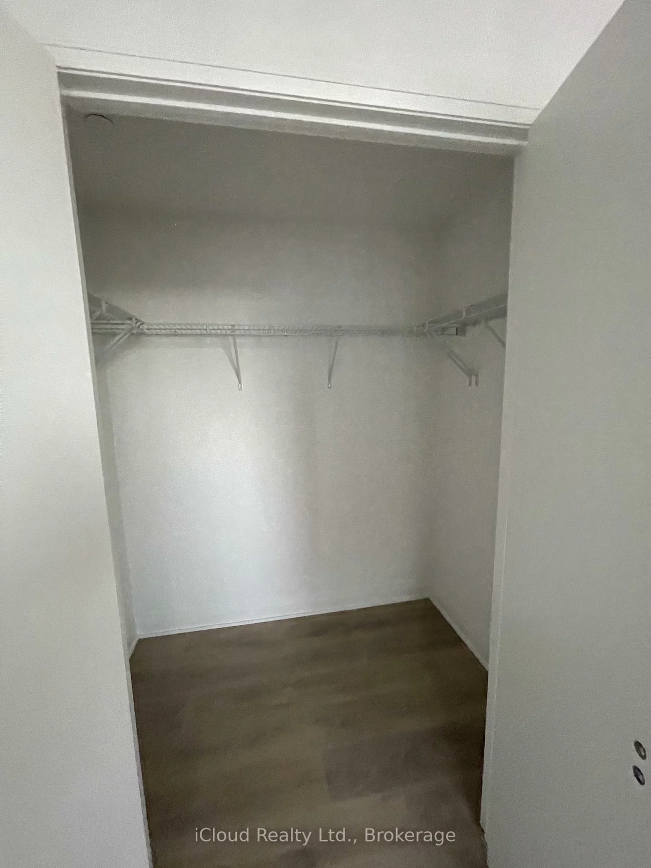 4015, The Exchange, City Centre, Mississauga