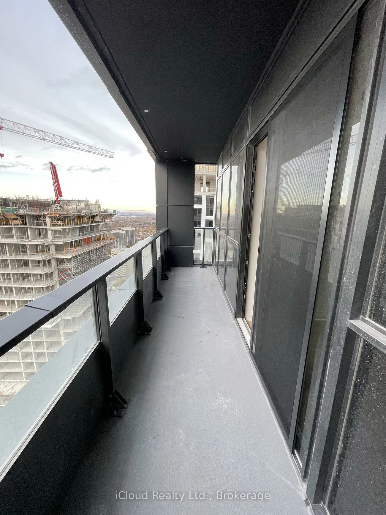 4015, The Exchange, City Centre, Mississauga