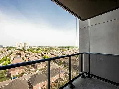 8, Nahani, Hurontario, Mississauga
