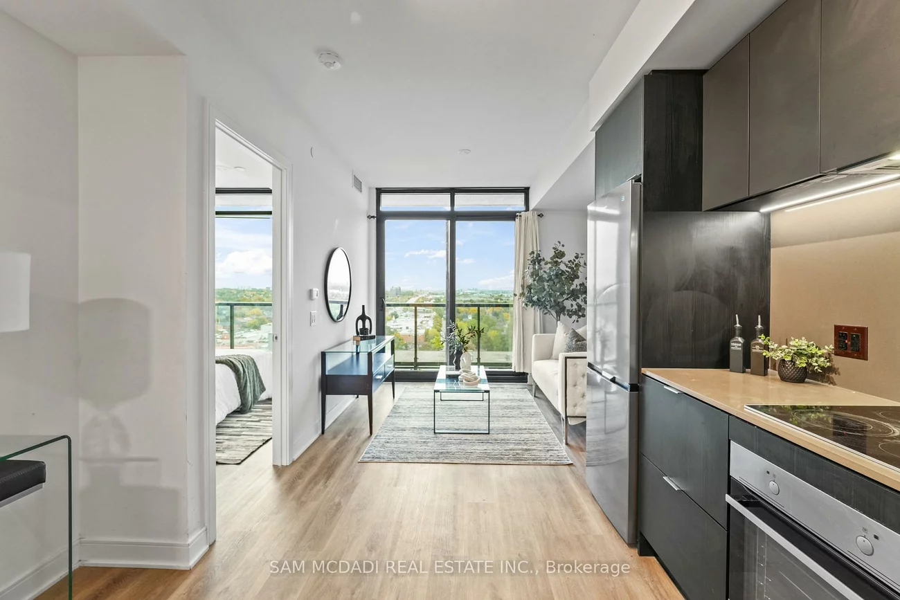 86, Dundas, Cooksville, Mississauga