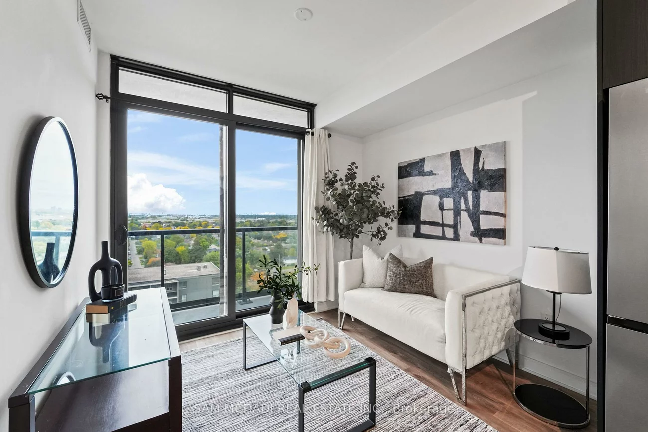 86, Dundas, Cooksville, Mississauga