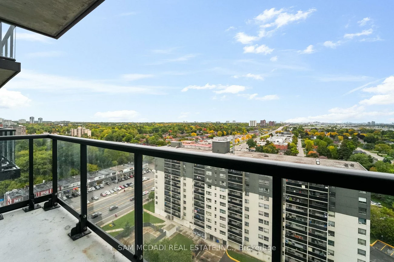 86, Dundas, Cooksville, Mississauga