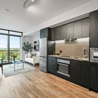 86, Dundas, Cooksville, Mississauga