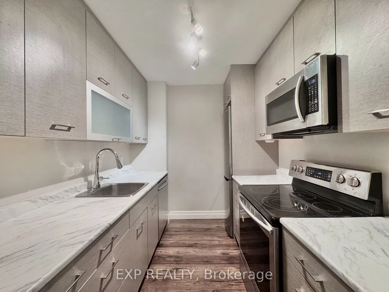 25, Paisley, Cooksville, Mississauga