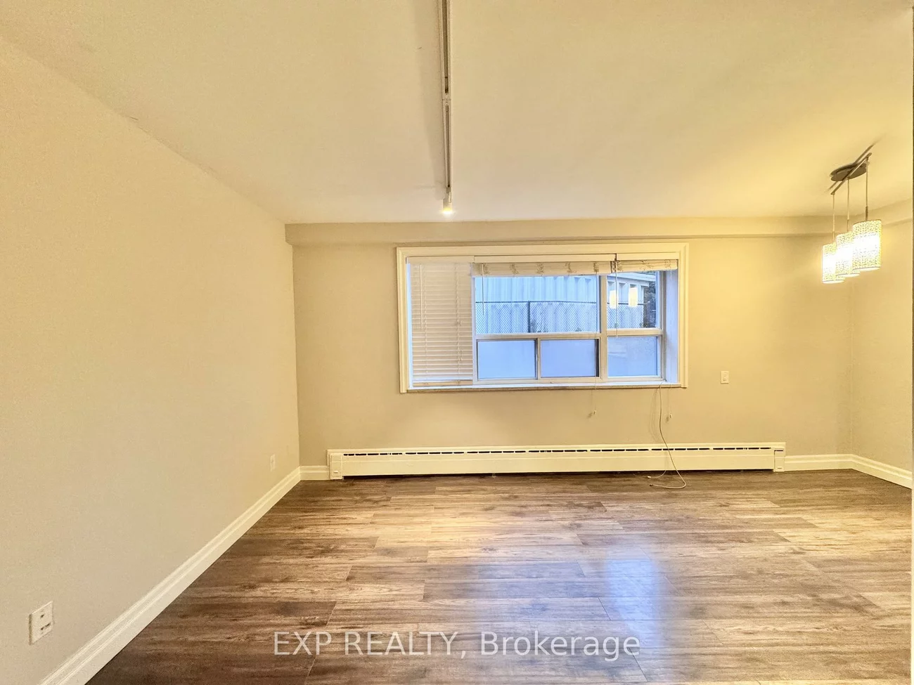 25, Paisley, Cooksville, Mississauga