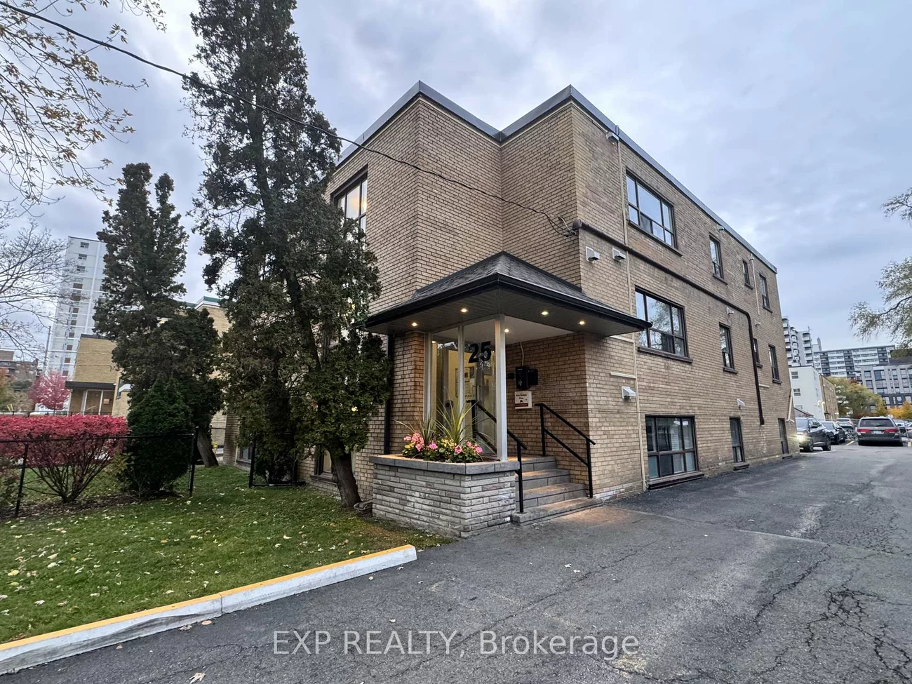 25, Paisley, Cooksville, Mississauga