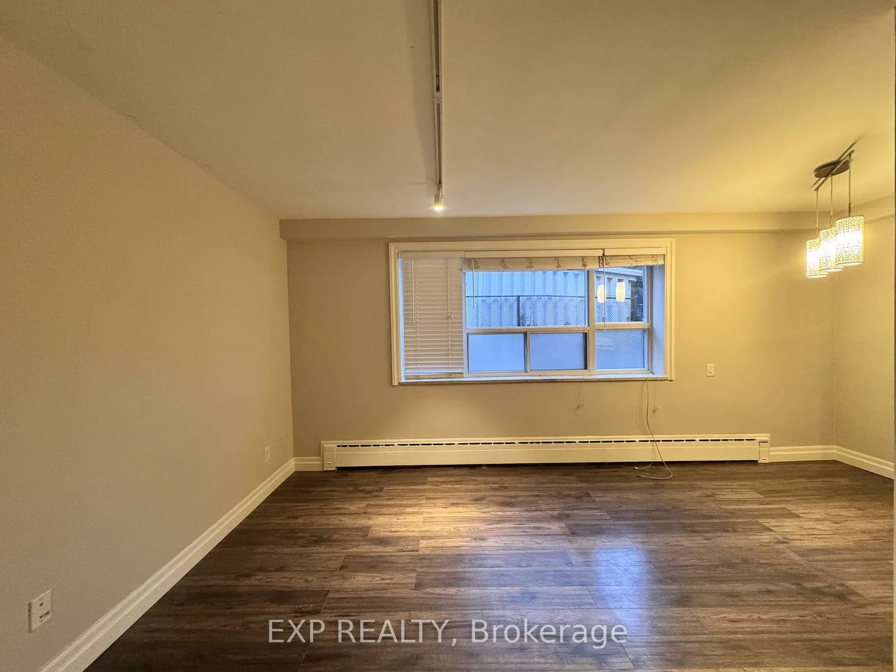 25, Paisley, Cooksville, Mississauga