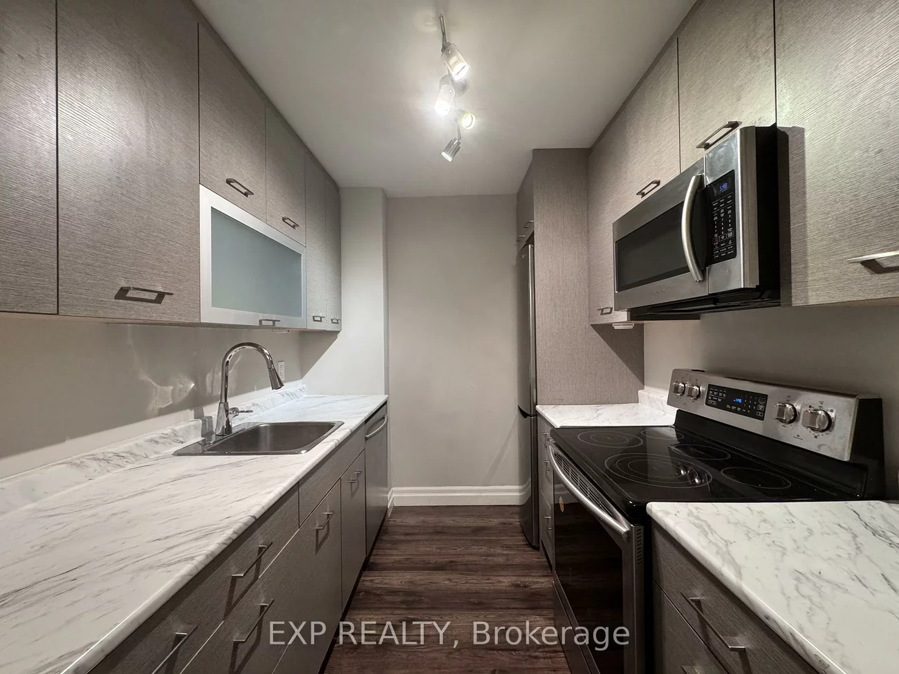 25, Paisley, Cooksville, Mississauga