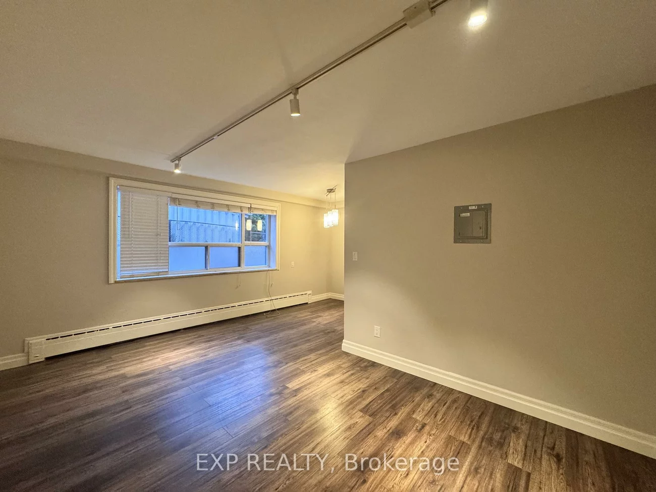 25, Paisley, Cooksville, Mississauga