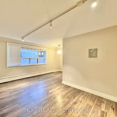 25, Paisley, Cooksville, Mississauga