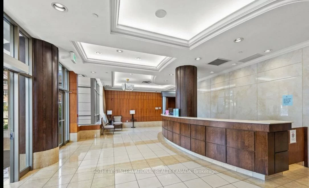 55, Strathaven, Hurontario, Mississauga