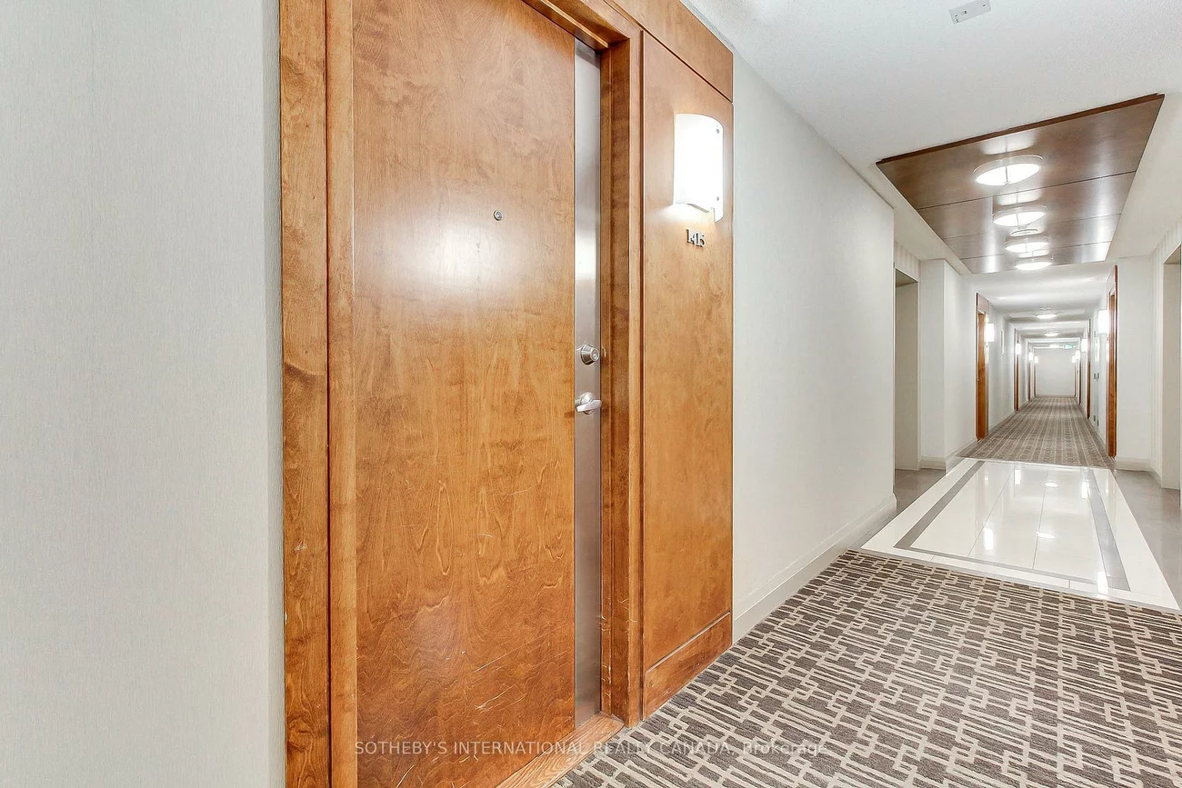 55, Strathaven, Hurontario, Mississauga