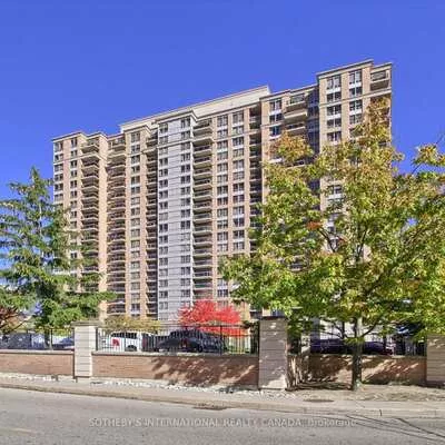55, Strathaven, Hurontario, Mississauga
