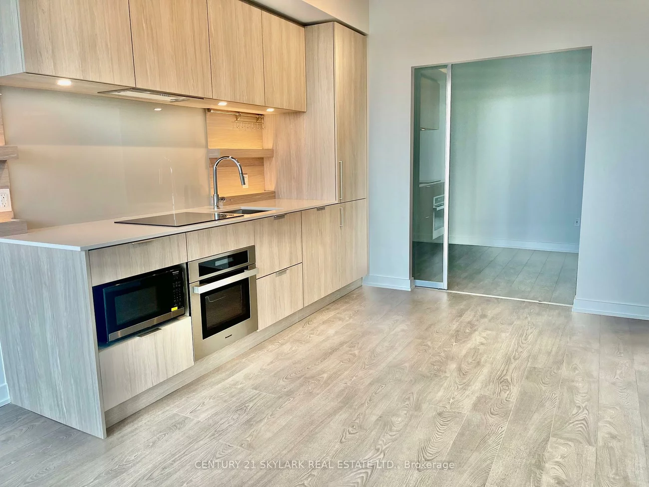 28, Ann, Port Credit, Mississauga