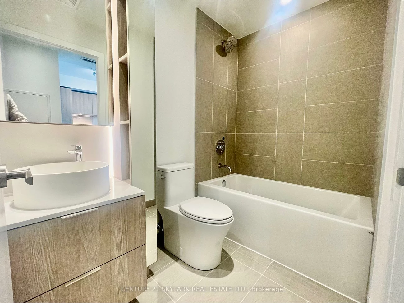 28, Ann, Port Credit, Mississauga