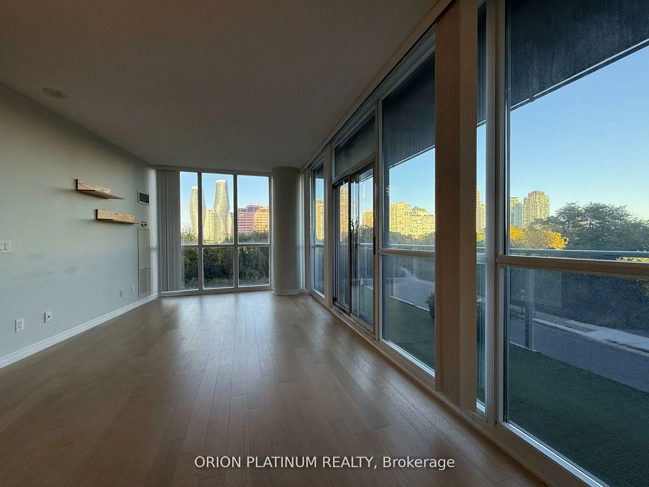 223, Webb, City Centre, Mississauga