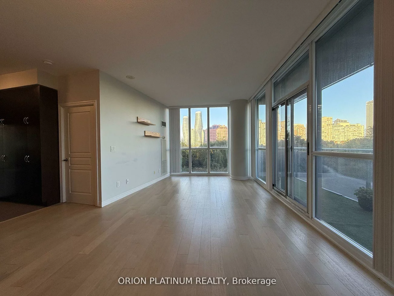 223, Webb, City Centre, Mississauga