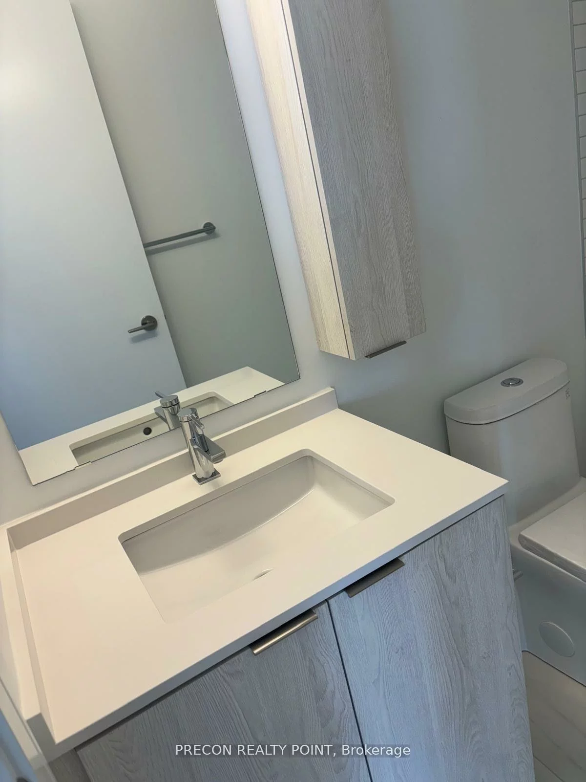 86, Dundas, Cooksville, Mississauga