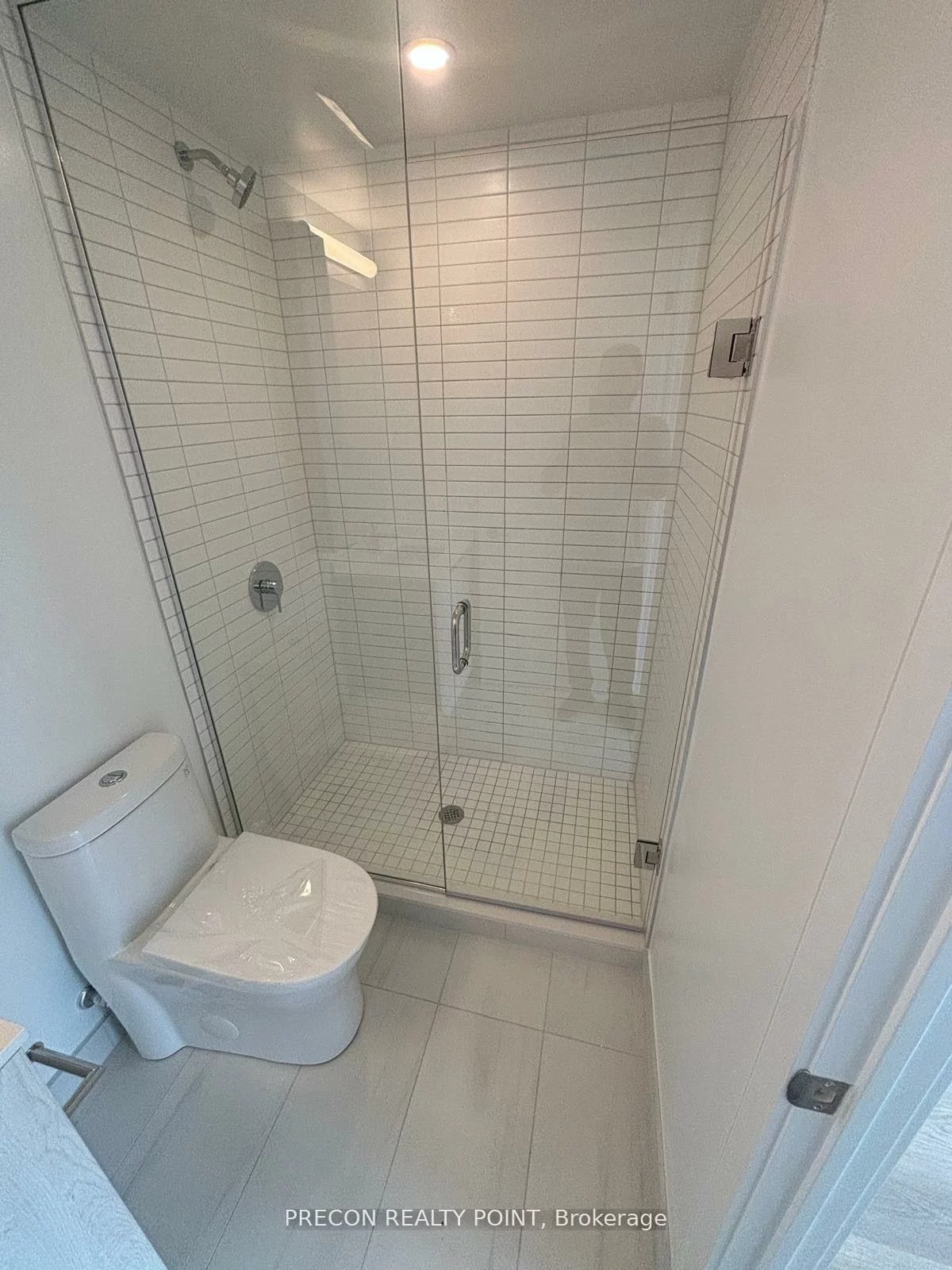 86, Dundas, Cooksville, Mississauga